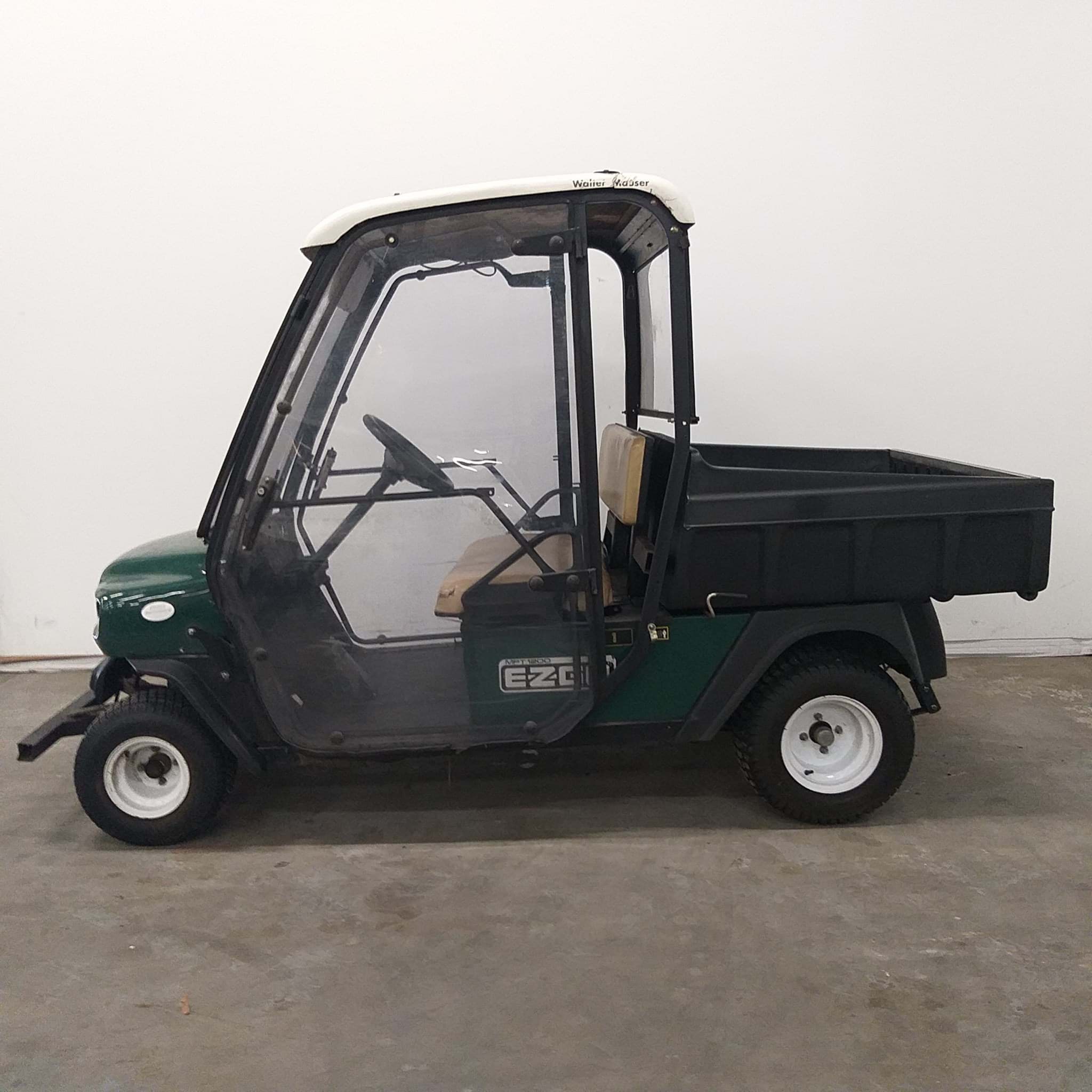 EZGO MPT 1200 benzine ballenraper kar Serienummer nader te